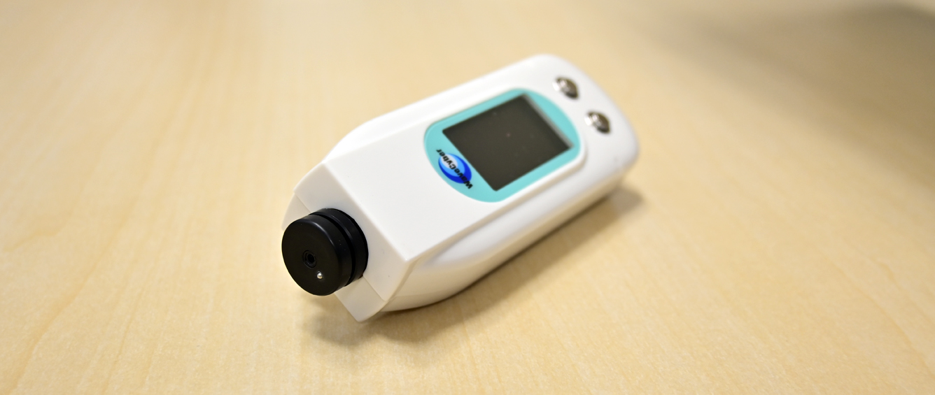 粘弾性測定機 Vesmeter® E-100HSV | 皮膚ハリ測定に新たな基準を